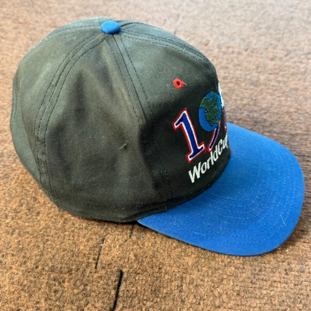 Vintage Twins Enterprise 1994 World Cup USA Soccer Snapback Hat Black Blue Cap